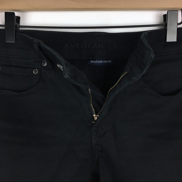 AMERICAN EAGLE Midi Jean Shorts Cut Off Raw Distressed Hem Black Wash Size 4 - Picture 3 of 10